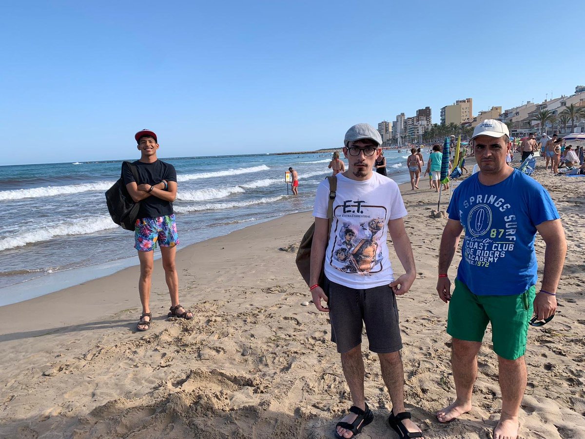 EsferaFundacion's tweet photo. Los jóvenes😎continúan disfrutando de las #Vacaciones🏖 de #Verano, organizadas por @EsferaFundacion🔴en Alicante

El #Ocio también es una herramienta para promover la #Inclusión🤗 

#Ocioinclusivo #Discapacidad #Deveraneo #Felizlunes @EDUMONEDAS https://t.co/TONIUgGLTj