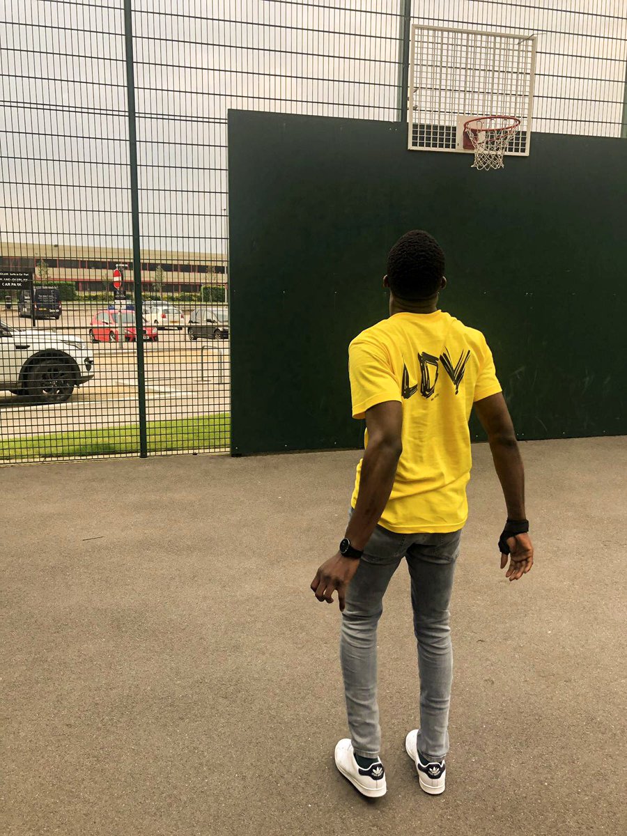 weareldv's tweet photo. “CHALLENGE TEE”
NOW SELLING ! 🇬🇧🇳🇬 https://t.co/acCqf2Bh80