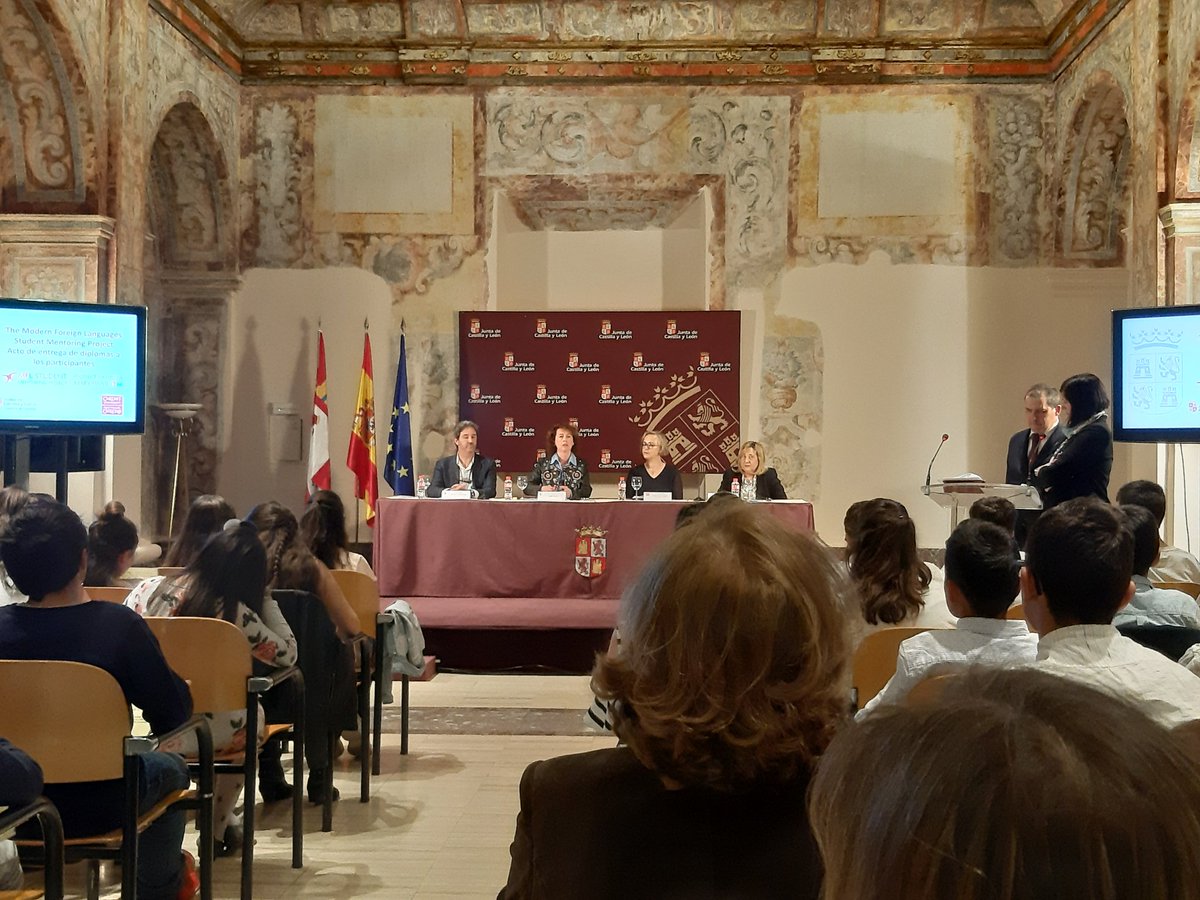 CFPIdiomas's tweet photo. The pilot program between @educacyl & @MFLMentoring Cardiff, subject of an education report:
https://t.co/OFOS5K0gwq
"Modern #languages and mentoring: Lessons from digital learning in Wales"
#internacionalizaCyL #welshstudies #ukedchat #edchat #edtech https://t.co/EcnklXCoF8