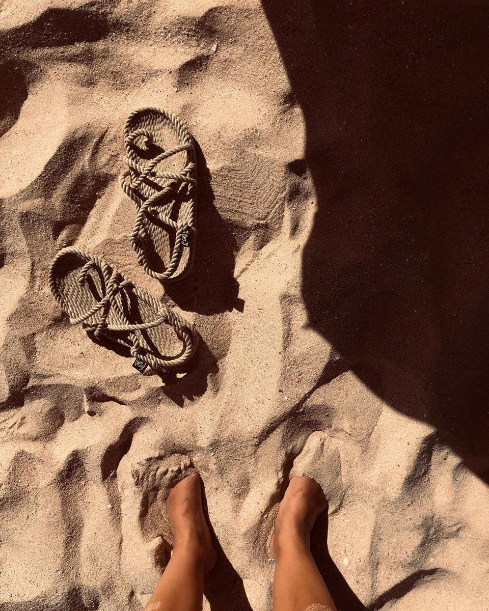 OfficeShoes's tweet photo. We're packing #NomadicStateofMind JC sandals as our perfect holiday sandal 👡🏖️👣 RG 📸 @sorayaderoma https://t.co/gPInFGqnem https://t.co/ntX4JTV7AO