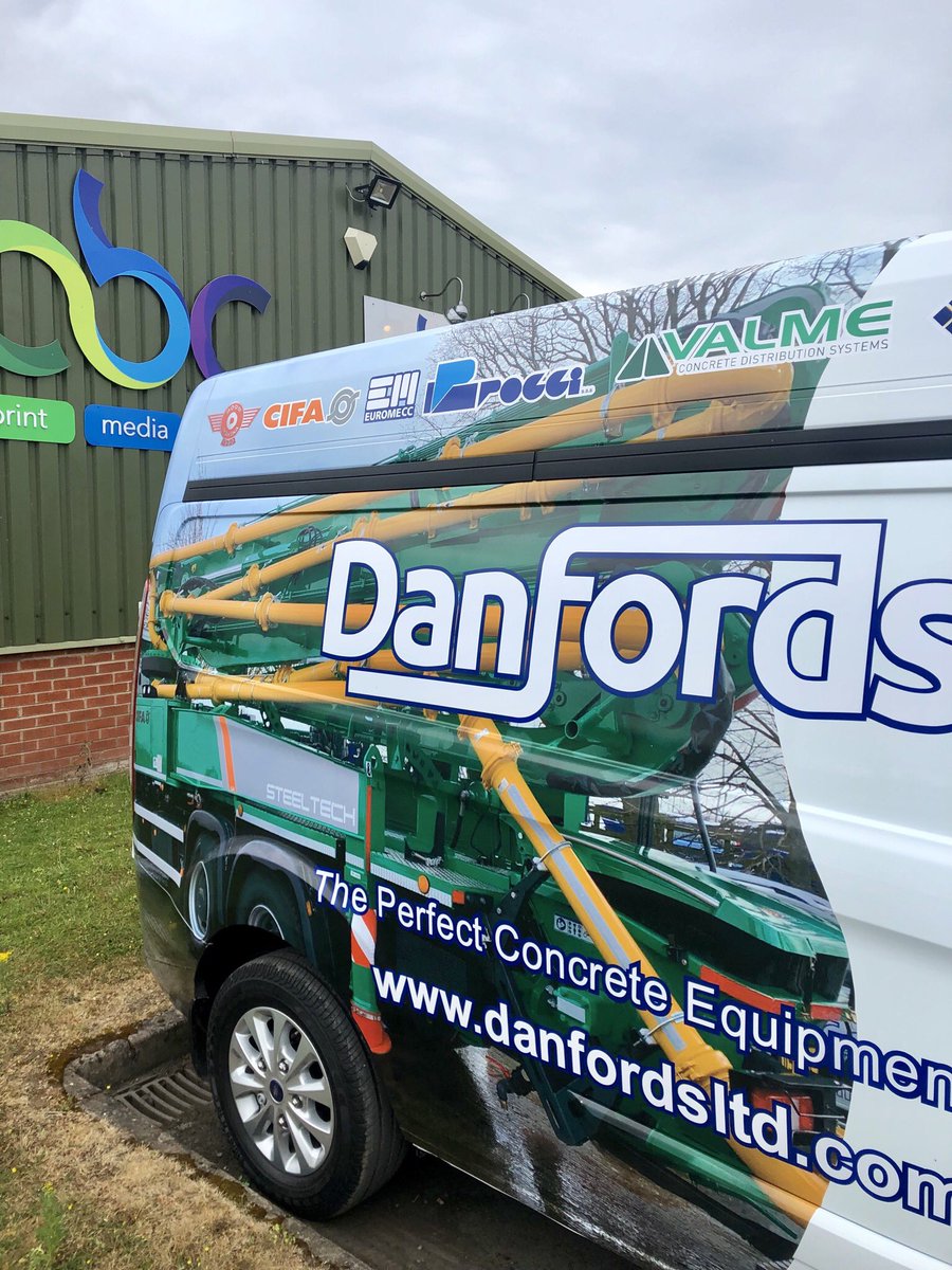 signature_hfd's tweet photo. Good afternoon #herefordhour hope everyone’s having a good Monday!

Another livery job the #signrite team have completed for @DanfordsE 

Be sure to check them out for the latest concrete equipment at competitive prices >>> https://t.co/prWiQqVp42

#abcsignrite #danfords #livery https://t.co/UyLIGXwGoM