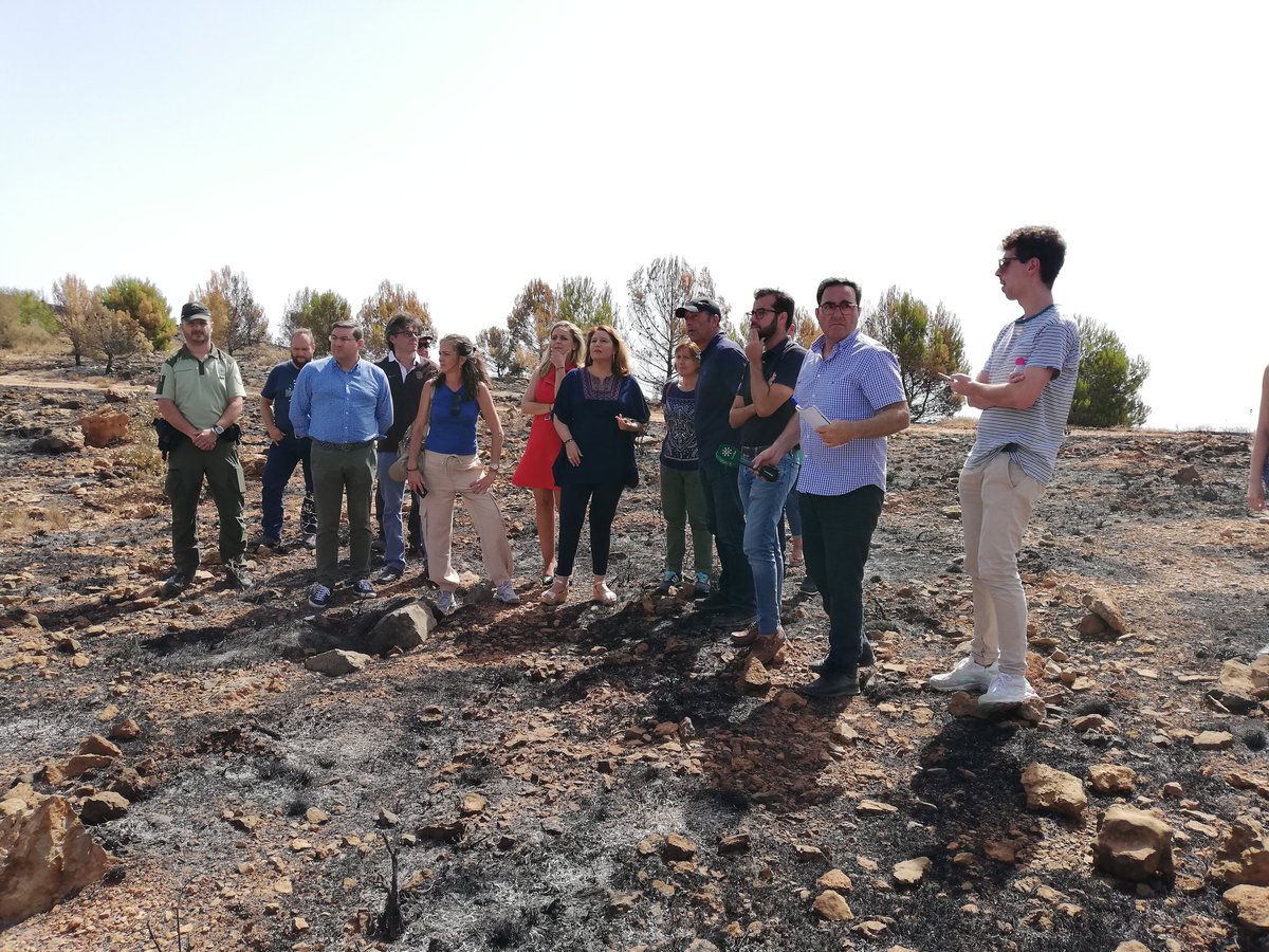 AlmeriaJunta's tweet photo. En la visita a la zona afectada por el #IFTerque de la pasada semana junto a la @CarmenCrespoPP de la @AgriculturAnd, la delegada @MaribelHOvera y @aranchamartinpp. Desde @AndaluciaJunta se trabaja por "recuperar el equilibrio ecológico de la zona" https://t.co/Vcm8LX3FFW