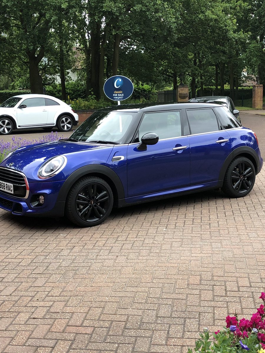 Adore my new MINI, third MINI in a row! Amazing service at Simon <a href="/NorthOxfordMINI/">North Oxford MINI</a> and thanks to <a href="/MINIUK/">MINI UK</a> where the car came from