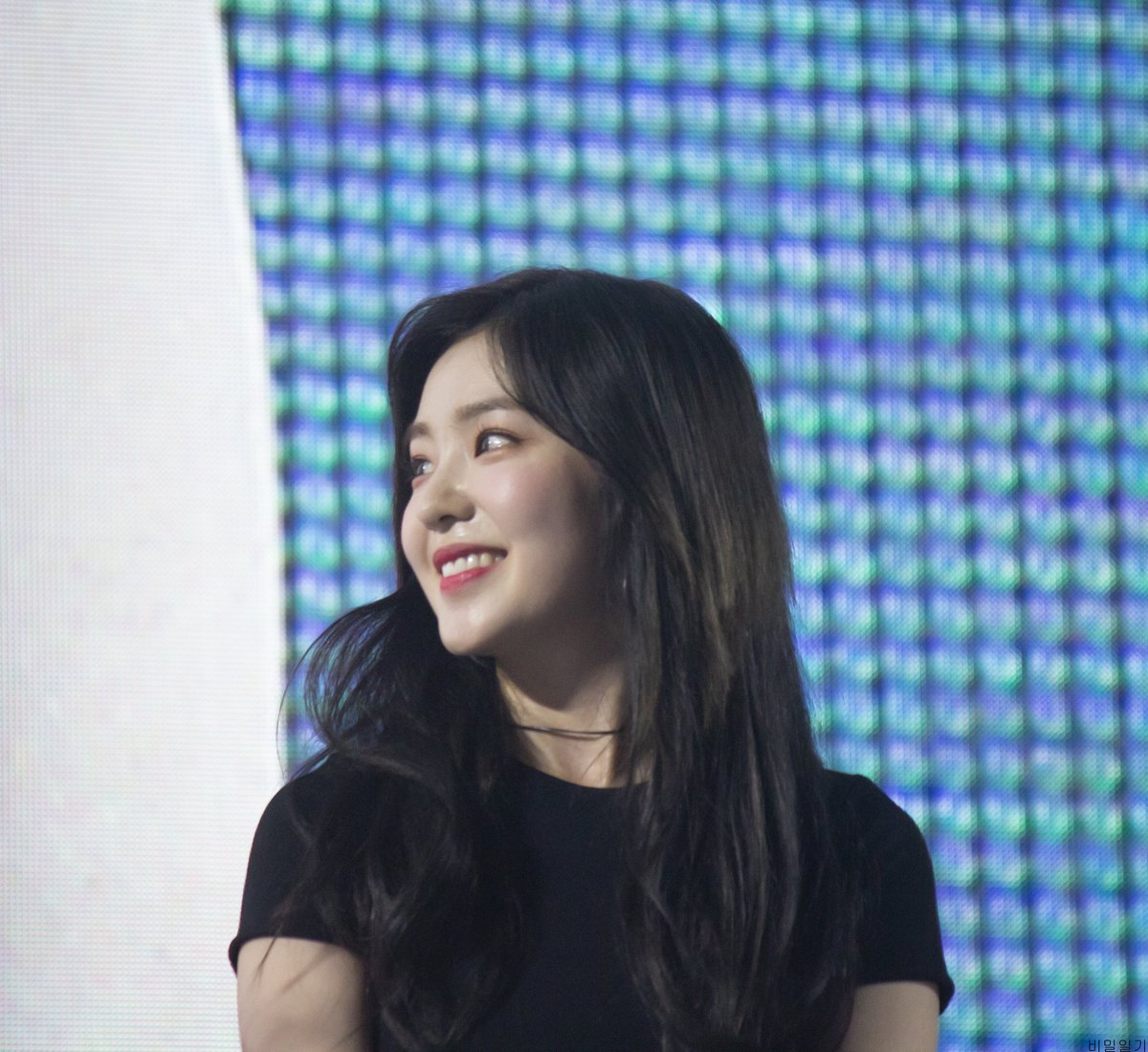 dobbys960's tweet photo. 20190721 lg v50 thinkQ 행사 레드벨벳 아이린
#레드벨벳 #아이린 #배주현
#RedVelvet #IRNEN https://t.co/pYpQDUq8Vb
