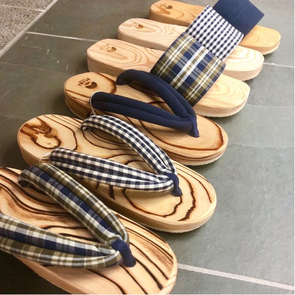 O Xrhsths Beams Sto Twitter 本野はきもの工業 Beams Japan 今日は 下駄の日 メンズは温泉下駄サンダル レディースは下駄サンダルのご用意 夏のお供にいかがでしょうか T Co Rxurnq1rr0 本野はきもの工業 Beamsjapan サンダル 下駄