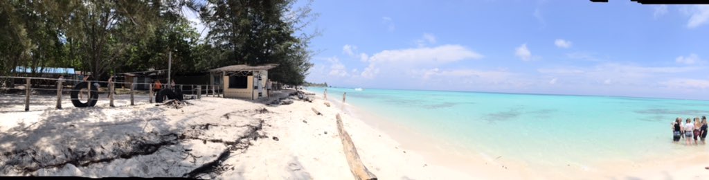 QSeniorTrips's tweet photo. Arrived at Mantanani, our new amazing camp by the beach! #TeamTimbaTimba #Helpingcommunities @TheQueensSchool @CampBorneo https://t.co/3BUNBSxLO4