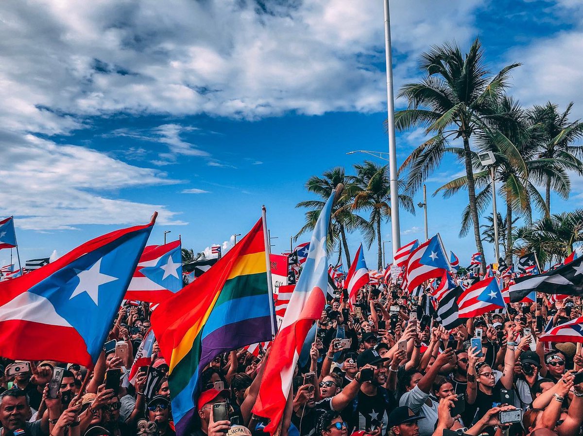 #ParoNacional #RickyRenuncia We are not going to stop this will be revolutionary ✊🏻✊🏼✊🏽✊🏾✊🏿🏳️‍🌈 Every race, religion,sexuality. The people are making themselves heard 🇵🇷