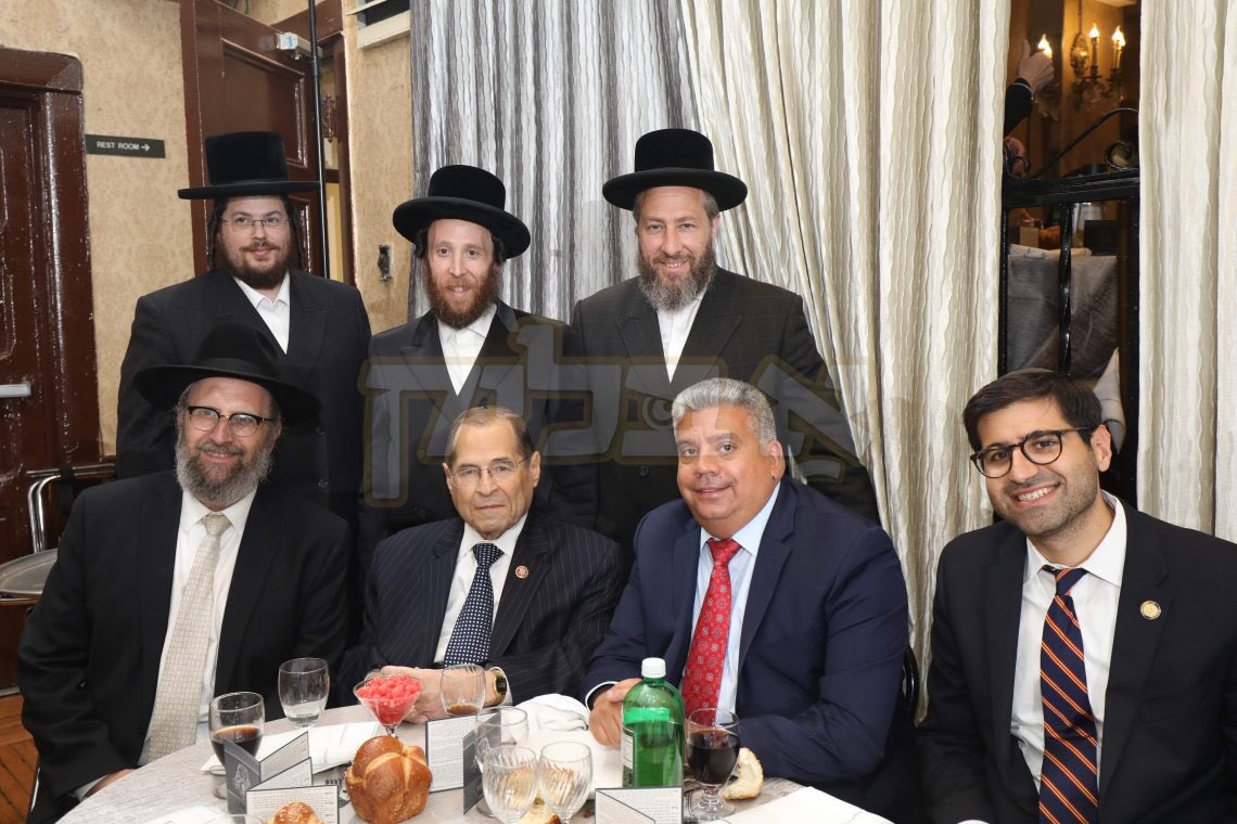 AhBlickLive's tweet image. Bar mitzvah of triplets of renowned Askan Reb Chesky Blau
Credit: Lenchevsky Images