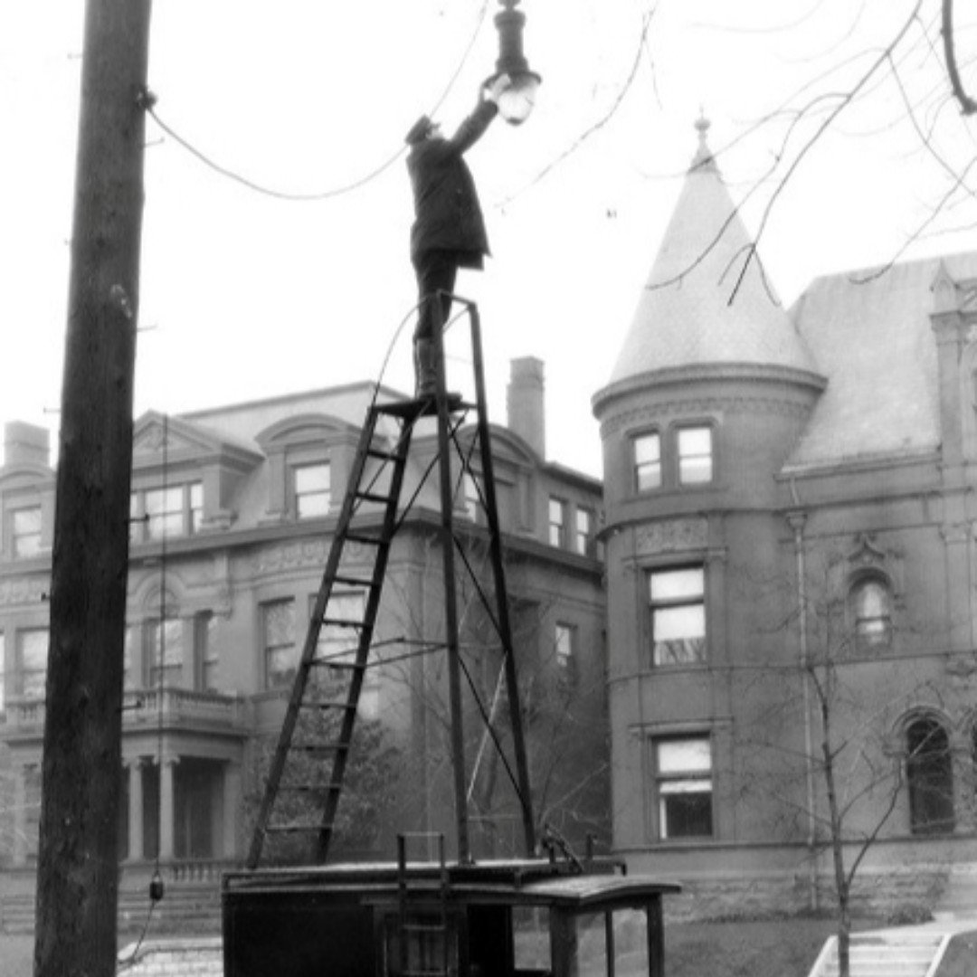 OSHAcademy's tweet photo. Before OSHA.... #osha #safety #oshaisthissafe #safety_fail #safety_third Photo Credit: goodnamestaken https://t.co/qHzoA5sblK