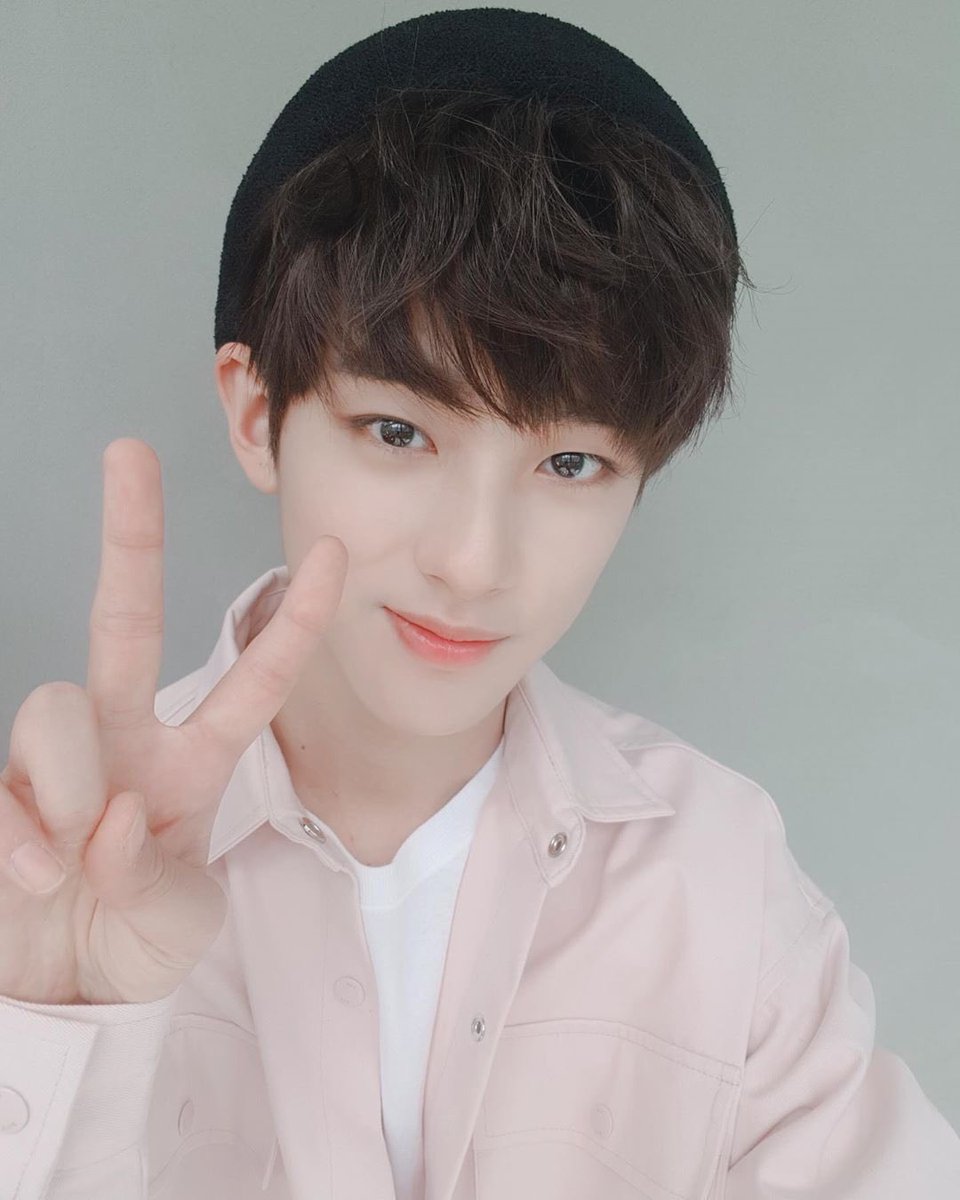 PD101Dai's tweet photo. 【日本語訳】 
キムミンギュからの手紙
#프로듀스X101  
#PRODUCE_X_101 
#김민규

https://t.co/QjWy6mZp0t https://t.co/hggpabms8f