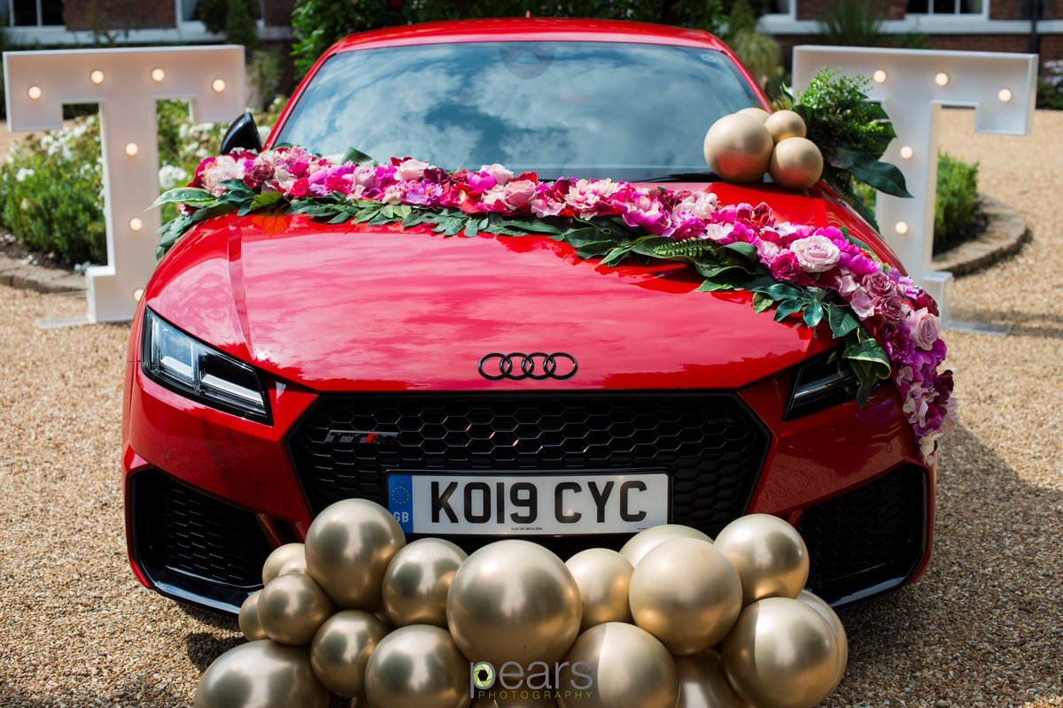 EPcreativeevent's tweet photo. Loved launching our new creative Car Styling services last week, make your showroom stand out from the crowd! 
@AudiUK #audi #auditt #luxurycars #sportscar #carshow #eventplanner #sheffieldissuper #nottingham #Leeds #Derbyshire https://t.co/HApDWxRvHD