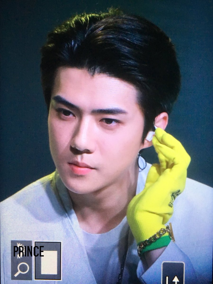 PrinceSehun412's tweet photo. 190722
#EXO #SEHUN #세훈
#EXO_SC https://t.co/NASB88aw9M