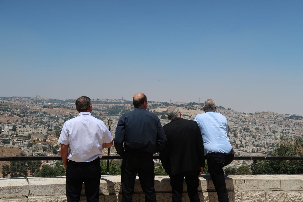 bogie_yaalon's tweet photo. >> וזו הסיבה שקמה "כחול לבן". כדי לאחד ולא לפלג, כדי לחבר ולא להפריד . ירושלים היא בירתנו המאוחדת, לנצח.
שנעשה ונצליח! https://t.co/OzlNkQgB93