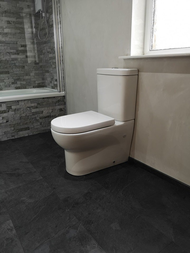 Bathshack's tweet image. We are loving the slate cladding in this recent bathroom.😍 Did you know slate cladding tiles can also be used in the kitchen?
Bathroomware from Bath Shack
Project by NOBLE Bathrooms &amp;amp; Joinery
#bathshack #bathroom #slatecladding #design