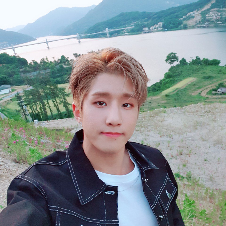 offclASTRO tweet picture