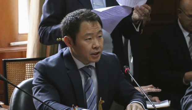 Politica_ECpe's tweet photo. Kenji Fujimori: Daniel Salaverry incluye en agenda pedido para que retorne al Congreso ► https://t.co/1IgrFW3hEc https://t.co/Pwh0qGEniF