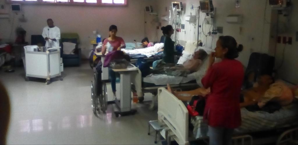 ivsslasgarzas's tweet photo. #22Jul Así amanece nuestro Hosp. @ivsslasgarzas, a pesar del bloqueo económico seguimos laborando incansablemente atendiendo las necesidades de  nuestro pueblo, gracias al apoyo del Pdte. @NicolasMaduro y nuestra Pdta. De el @ivssoficial @magallyvina @edcar24 #FelizLunes. https://t.co/ofMBl7LNvk
