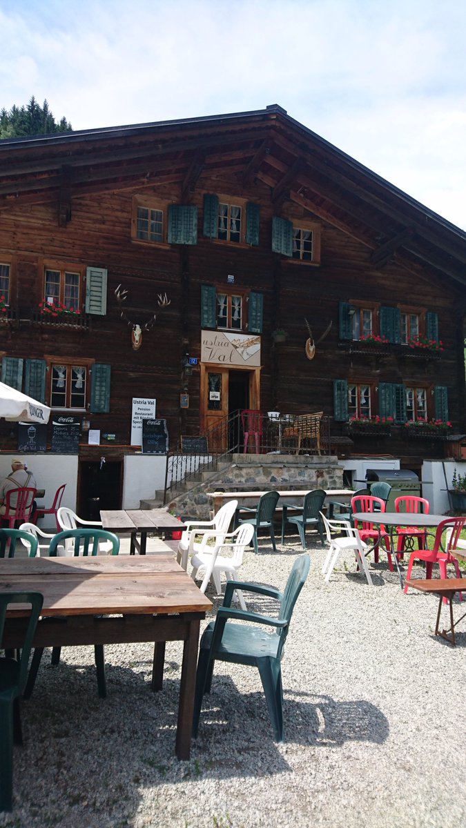 evasundin1's tweet photo. S Beizli 🔆☕🍷🏔🍧🍰
Magic #ValSumvitg https://t.co/sF2rrCDkSS