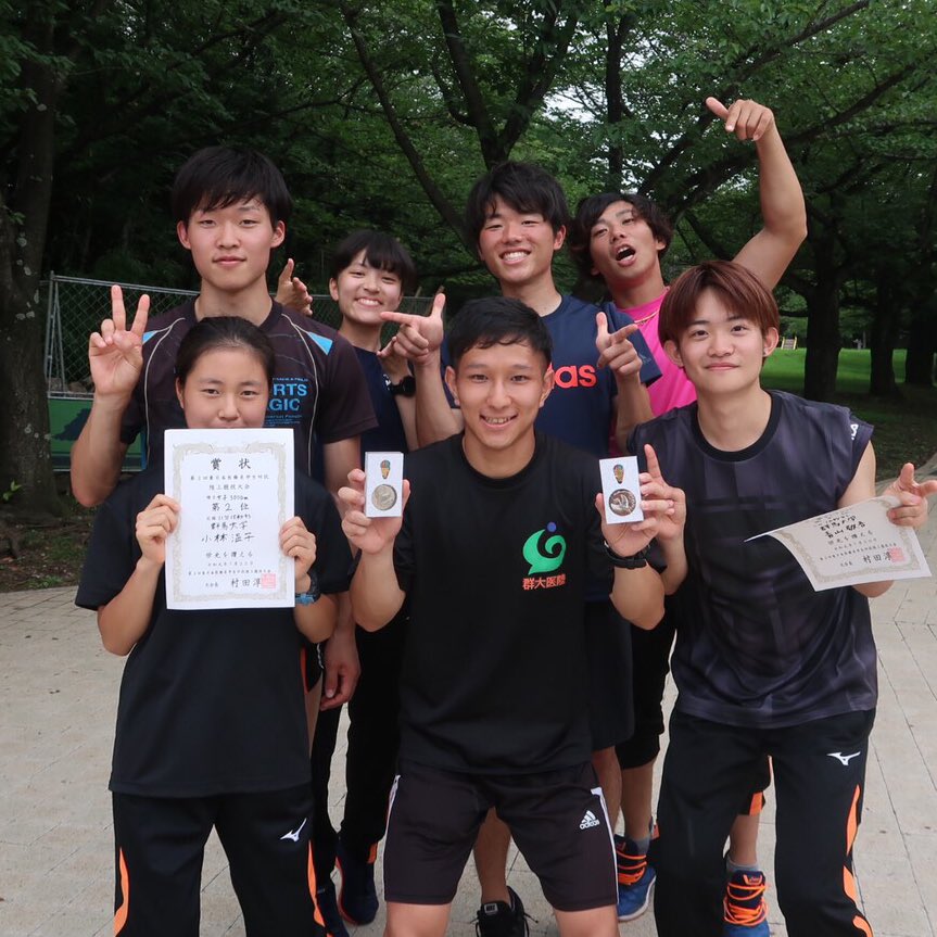 irikuH30enter's tweet photo. 医陸公式と内容がかぶってしまいますが、こちらでもツイートします！
7/20 東コメで、敬吾と温子が銀メダルを獲得しました！！！

また7/21に代々木で行われたM×Kディスタンスチャレンジで、愛花が1500mの自己ベストを更新！！
貧血に苦しみましたが努力が報われましたね！
みんなお疲れ様！！ https://t.co/7KysWpcwpv