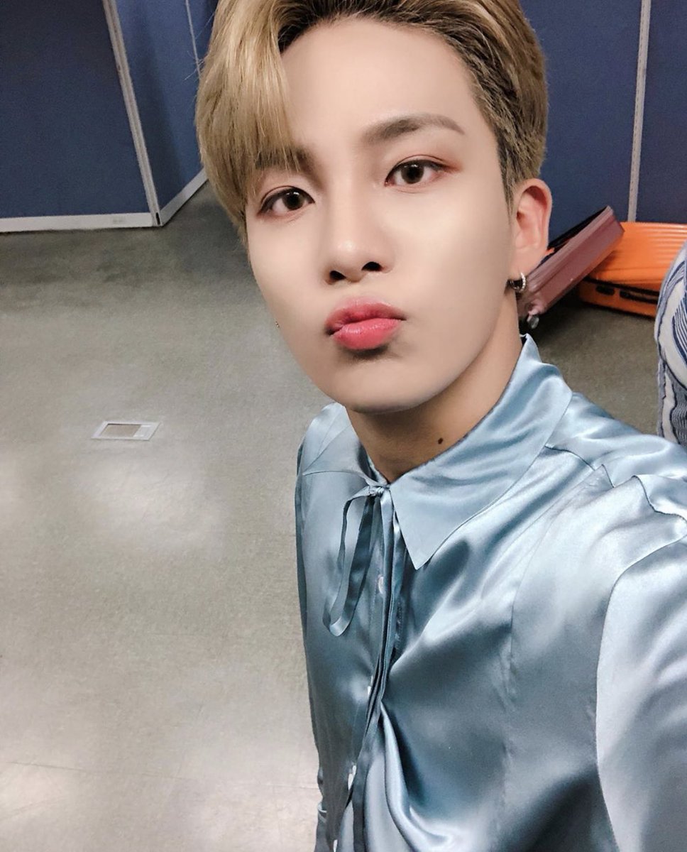_jonghopics tweet picture