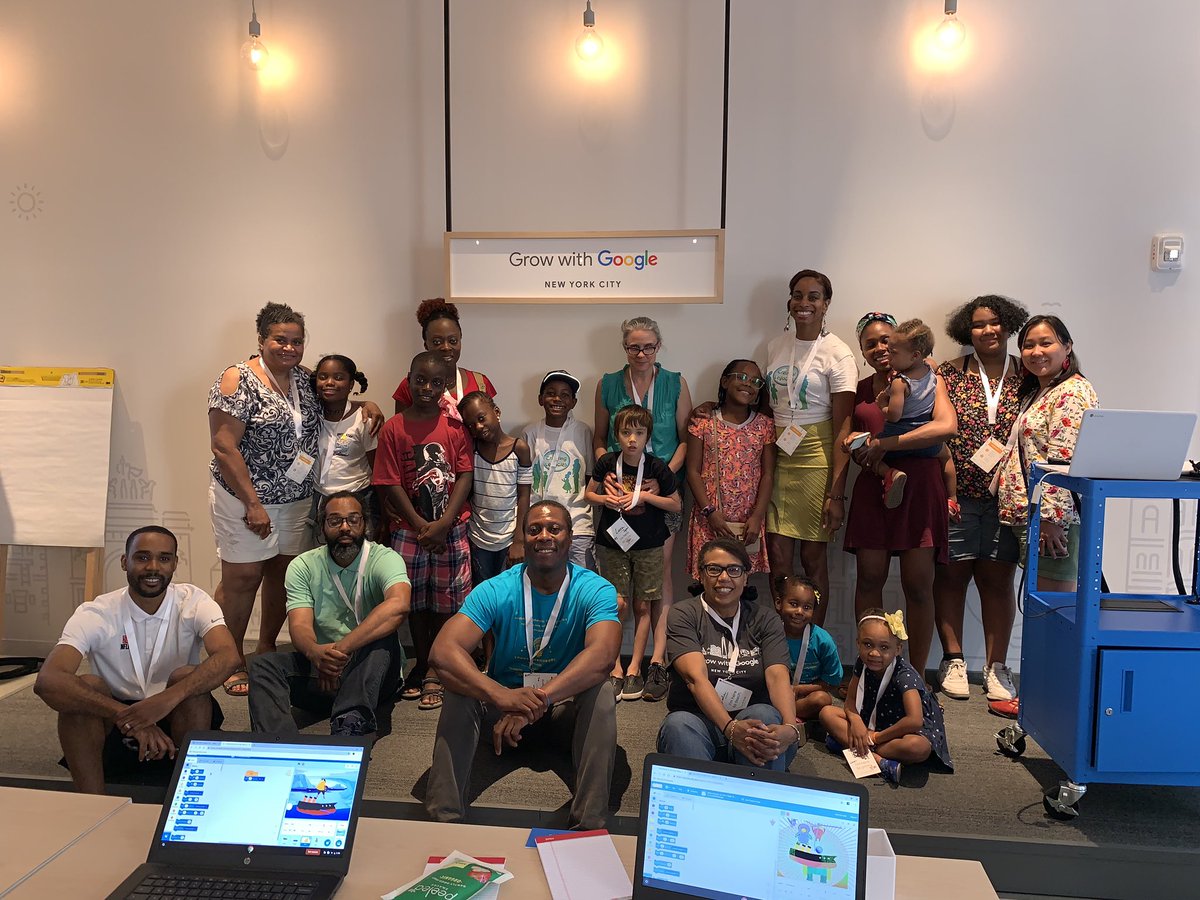 piaraymondnyc's tweet photo. Kicking off the week coding with our #littlelegacies @google.
💻
#growithgoogle #nyc #stemchallenge #stem #coding #codingforkids #creatinglegacies #piaraymondnyc #growwithpia #professorraymond https://t.co/03nqMuilaC