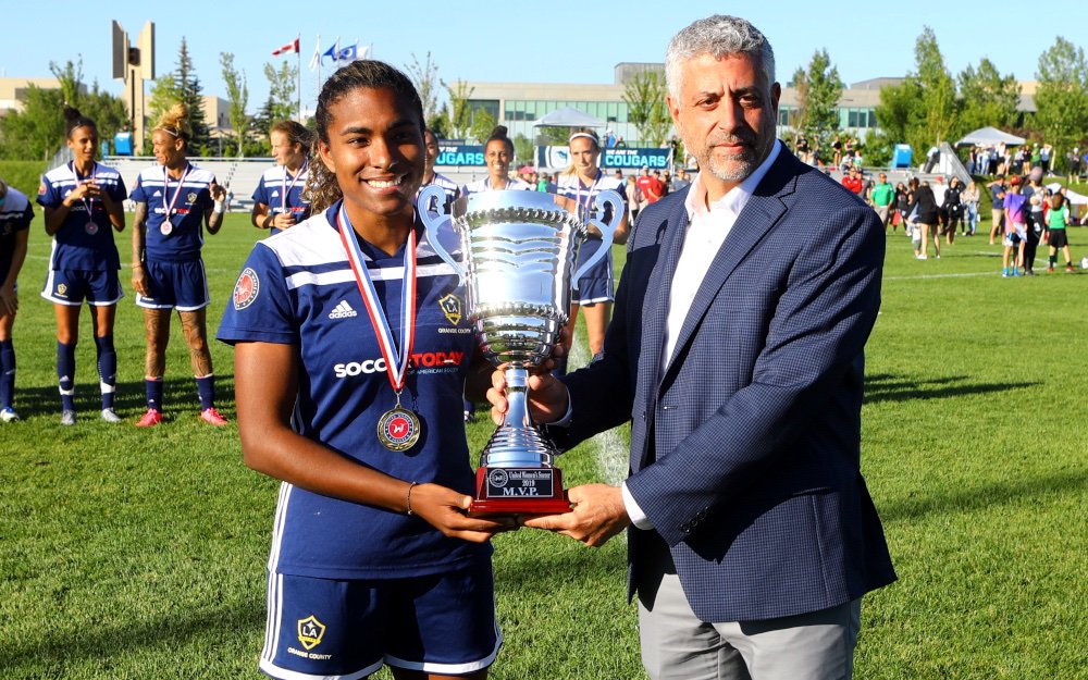 #ICYMI National Final: LA Galaxy OC 1, Calgary Foothills WFC 0

Macario scores GWG &amp; Beall posts shut out for #UWoSo champions
uwssoccer.com/news_article/s…