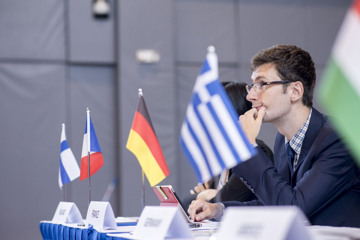 Eurodesk's tweet photo. The world of #diplomacy, #negotiation and #InternationalRelations awaits you!🗣
Take part in #ModelASEM, a #simulation of the #ASEM Foreign Ministers’ Meeting!🤝🧠 #ASEMFMM
Deadline to apply is 12 August 👉https://t.co/v2L75pq4DS👌
@Eurodesk @EuropeanYouthEU @aseforg #training https://t.co/H0vl3L7ncC