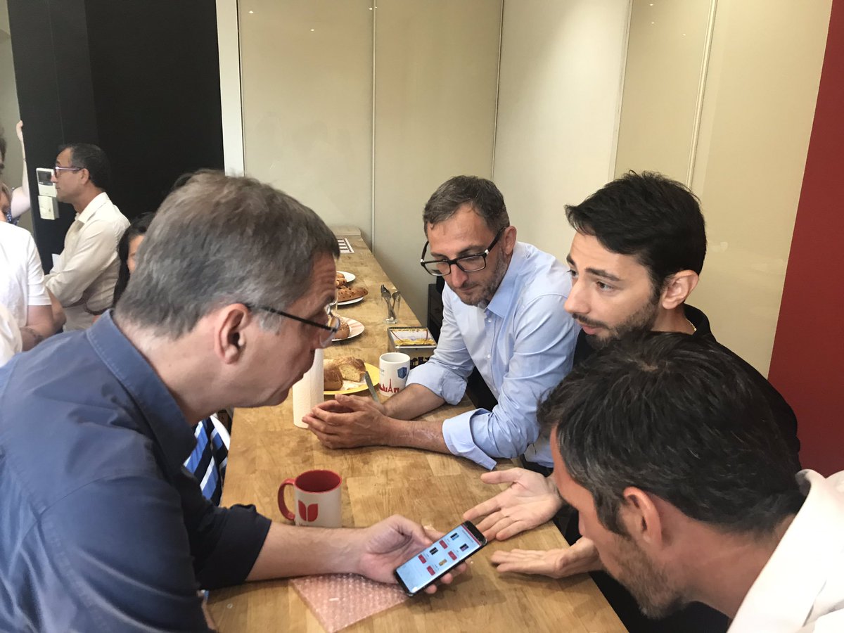 Volpy_Fr's tweet image. Quand le maire de Bastia et son équipe nous rendent visite dans nos locaux, on parle d’innovation💡, de développement insulaire 🚀 et d’économie circulaire♻️
La team a fait revivre à l’équipe municipale le parcours client chez Volpy, de la collecte du téléphone à sa 2nde vie !