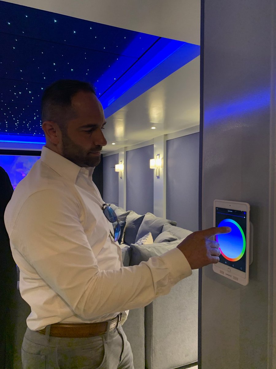 HomeAdvanced's tweet image. Bill overseeing the finishing touches on @Savantsystems LED lighting &amp;amp; trueimage

#smarthome #advancedhomeaudio #LED #LEDlighting #trueimage #homeaudio #connecticut #greenwichct #greenwich #nyc #westchestercounty