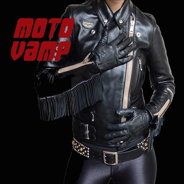 LewisLeathers's tweet photo. LL’s own Lily has just released the debut album from her band Moto Vamp, available now on 180g vinyl at Lewis Leathers and all good record stores.
Photo : #maryrosestorey
@motovamp @lewisleathers 
#391Lightningjacket https://t.co/K1yWi7OkoJ https://t.co/L2thCvRSRh