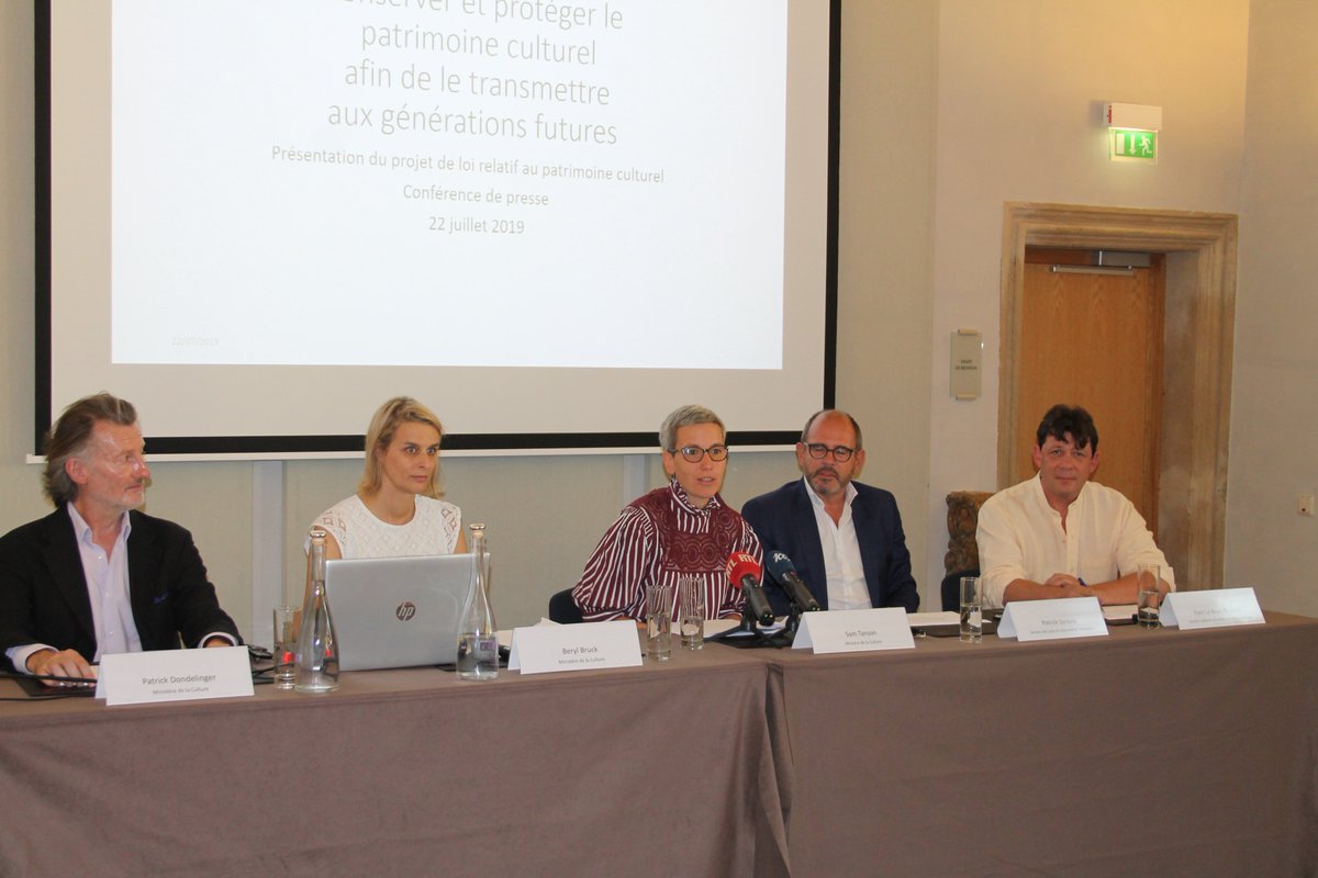 kult_min's tweet photo. De 🇱🇺 Patrimoine soll duerch e neit Gesetz nach besser protegéiert ginn. D'Kulturministesch @SamTanson huet de projet de loi zum patrimoine culturel haut am @neimenster virgestallt.

Méi Informatiounen um Site vum Kulturministère : ⬇️⬇️⬇️
https://t.co/0umChi1UaW https://t.co/s26pDZWIK4