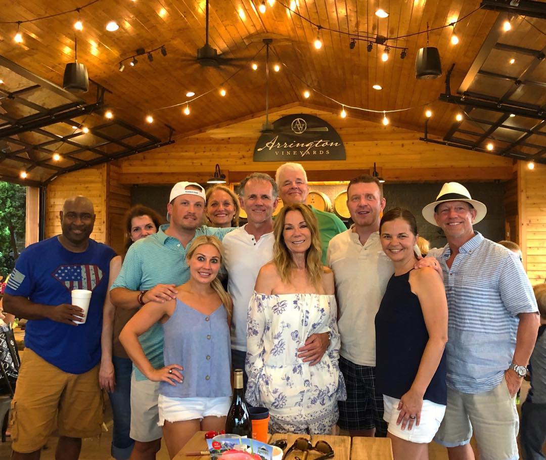 KathieLGifford's tweet photo. Such a fun night out at Arrington Farm! https://t.co/0foq6d0xLc