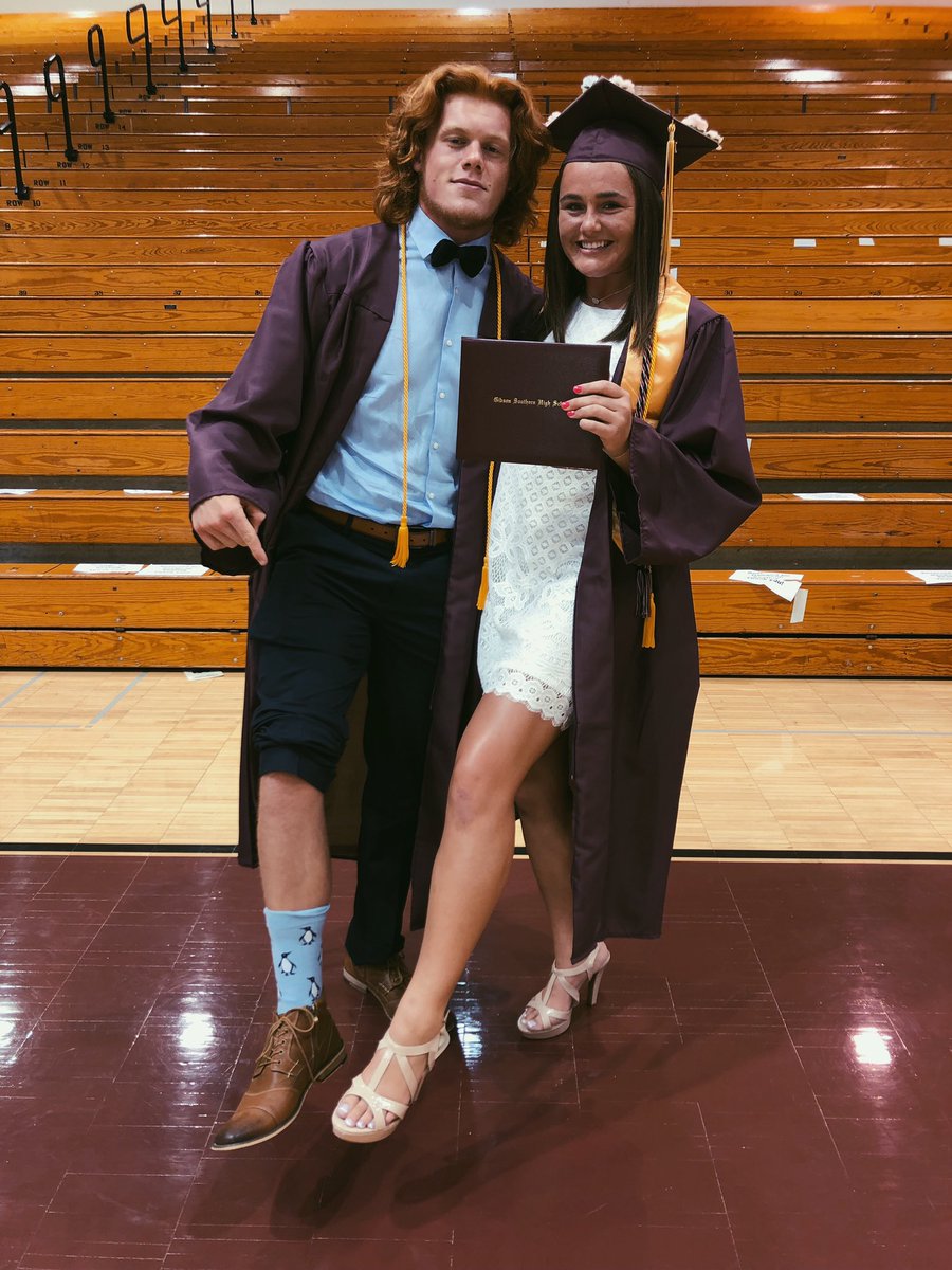 LyndsiAdamson's tweet photo. happy birthday singer, thanks for always giving me a hard time about my calves! don’t know what i would’ve done without you these past years, miss you!!!❤️ #tc4life  @singer_51 https://t.co/X6a4gzVBOd