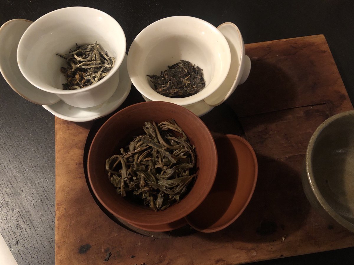 TeaSwallow's tweet image. Every gaiwan I grabbed already had tea in it. Going to be a busy day of cleanup.