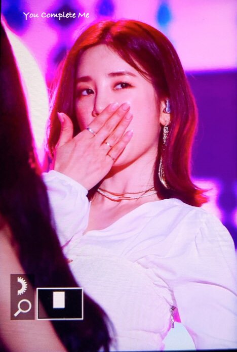 YouCompleteMeCR's tweet photo. 190722 USF 울산 음악중심 프리뷰

롱롱이~🙈

#에이핑크 #초롱 #박초롱 #apink  #chorong @Apinkpcr https://t.co/N57cOC31Gg