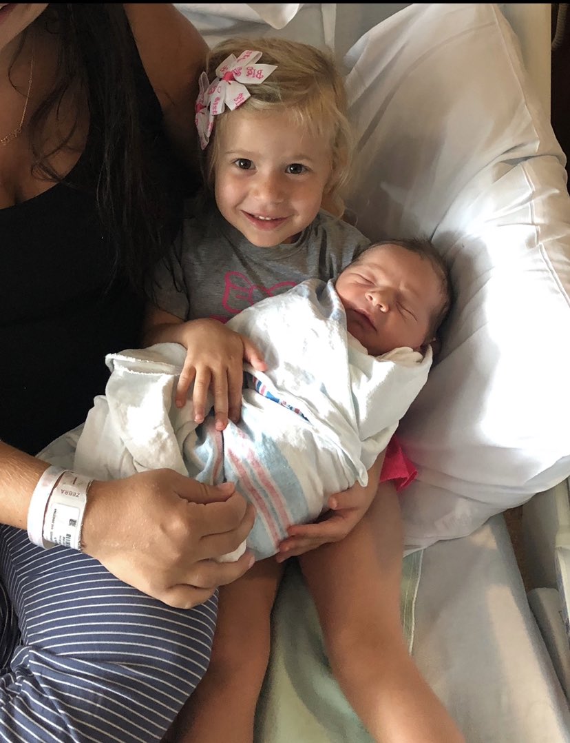 MrsLoughner5's tweet photo. Meet Sawyer’s baby brother, Brody 💙👨‍👩‍👧‍👦🐶🐶 https://t.co/f1obXevSVI