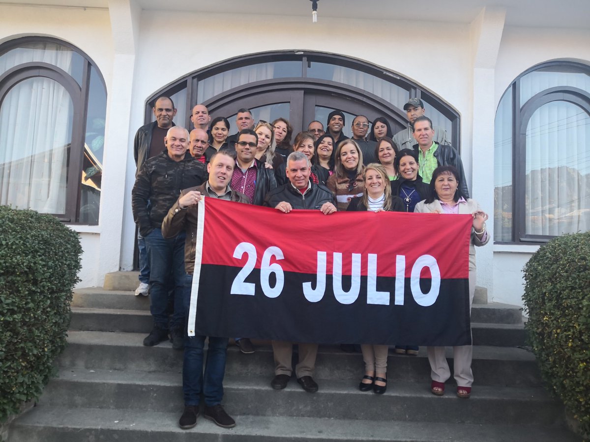 CubacooperaBo's tweet photo. #BMCBOLIVIA #CUBAESSALUD #SomosCuba,ya estamos en cuenta regresiva,#Granmaen26 #SomosContinuidad https://t.co/seR6jEeybo