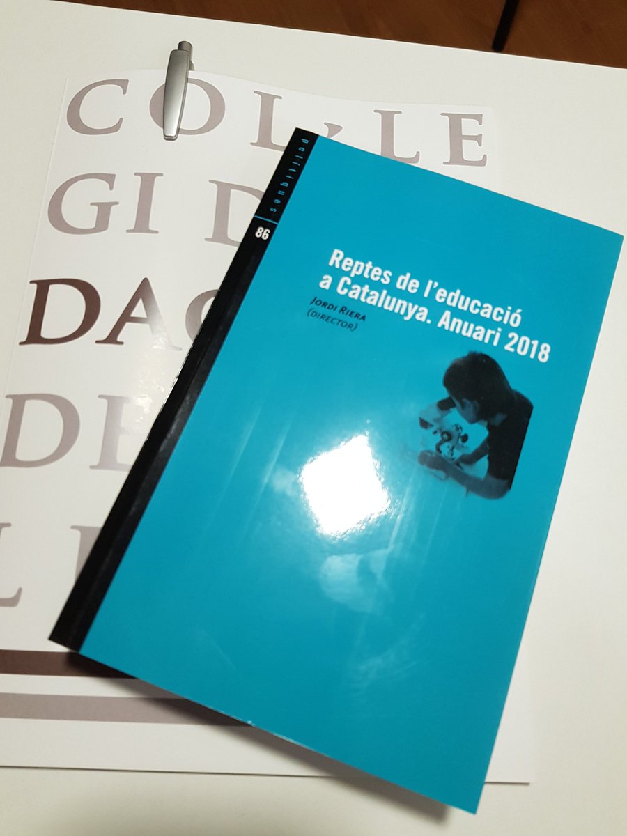 CopecPedagogs's tweet photo. Acaba d'arribar "Reptes de l'Educació a Catalunya. Anuari 2018" de la @FundacioBofill  dirigit pel catedràtic en Educació i 1r president del COPEC @JordiRiera1 amb un gran equip d'experts. Ara que tenim temps, podem llegir-lo amb calme. #LecturaEstiu #Pedagogia https://t.co/smN5slUsUO