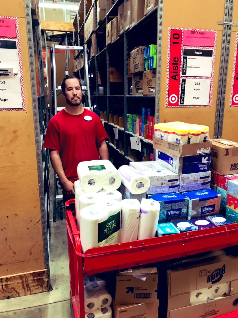 bighairdiva_13's tweet photo. T0986 DBOs are loving filling their floor first thing in the AM for our guests! Dropping manuals everyday! Great job team!! You guys rock!! 🤩🎯 #fillthefloor #fortheguest #nailedit https://t.co/IbshlO1Ojs