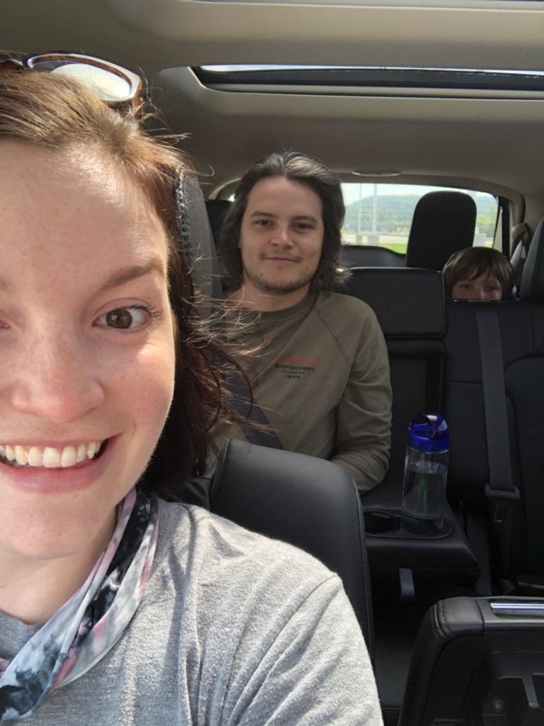 marissabozrag's tweet photo. This is what one looks like before they see a whale. 🇨🇦 🐳 https://t.co/QFuBmMKGhn