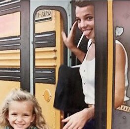 AshNeySTRONGER's tweet photo. Omg Brit is soooo pretty And I loved her hair darker too ❤️ pic credit @jamielynnspears #b10 #britneyspears #britney #kneedle #EndTheCONservatorship #originaldoll #blackout2 #britney #britisstronger #britneyarmy #britneyspearsarmy https://t.co/viyln3PxdN