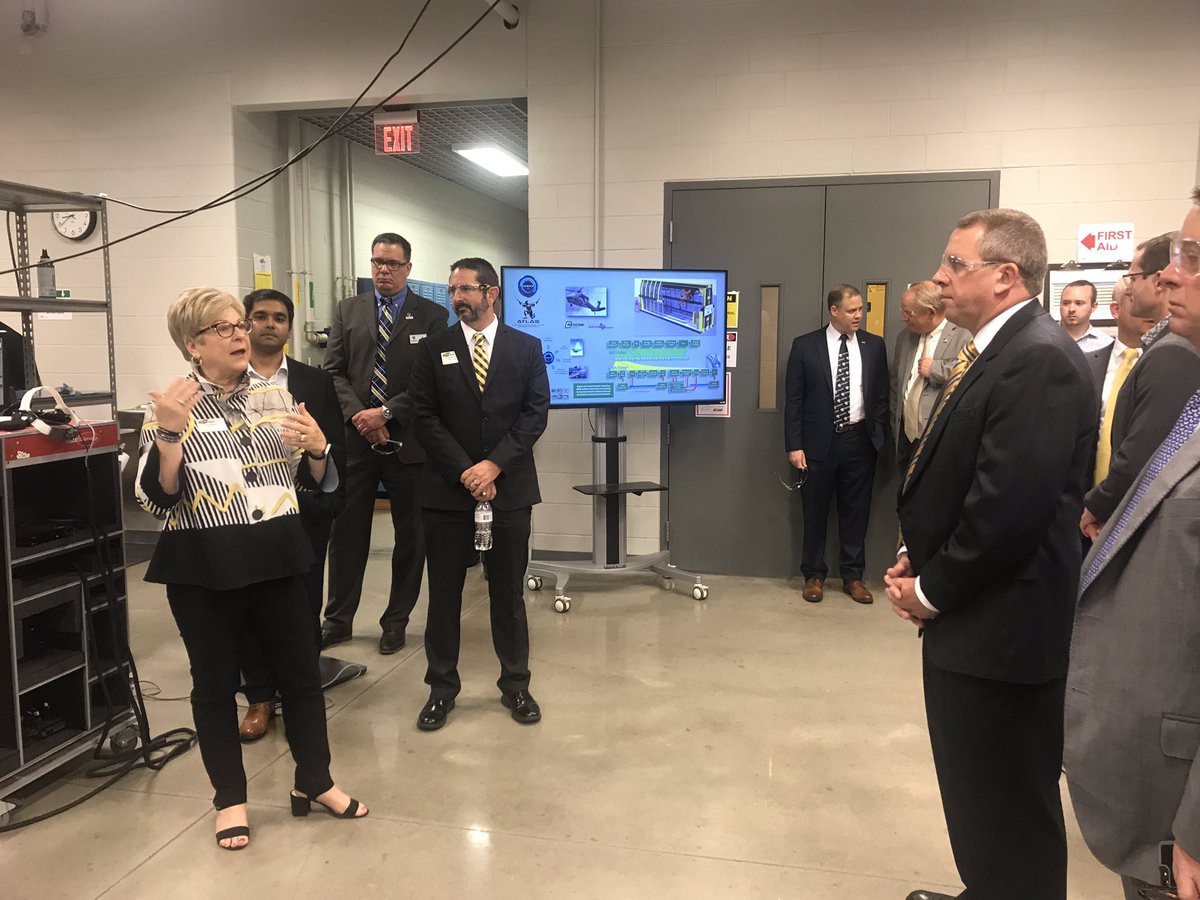 StephanieHarder's tweet photo. Showcasing our community’s aviation and aerospace genius with @NASA @JerryMoran @wsutech and @NIAR_WSU https://t.co/70bZW7j3ad