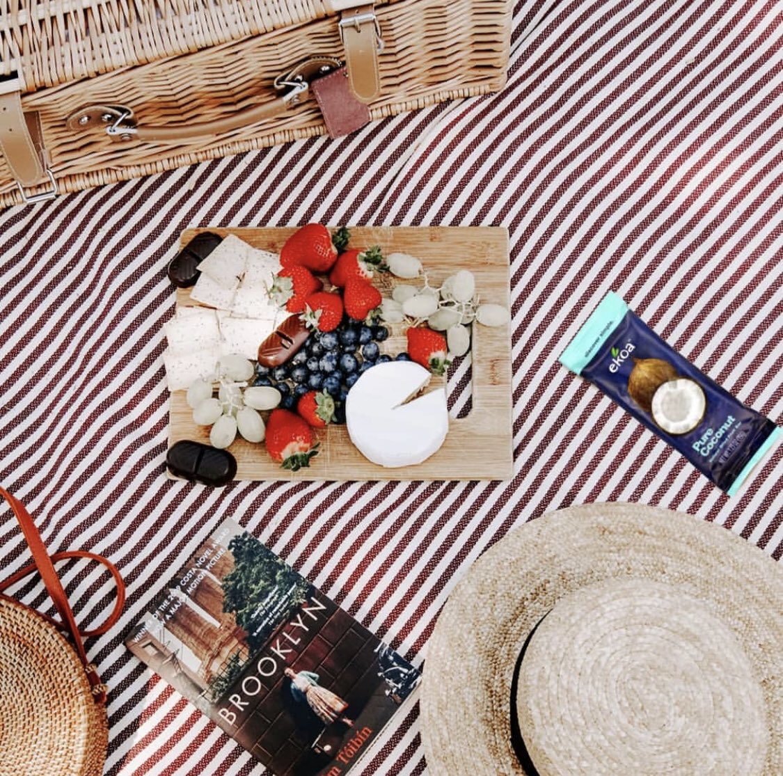 ekoa_brands's tweet photo. We make eating #healthy on the go easy and delicious, with our flavor-filled natural fruit bars. 🧺 #discoversimple #bemindful #beekoa https://t.co/pcpcm5PiJE