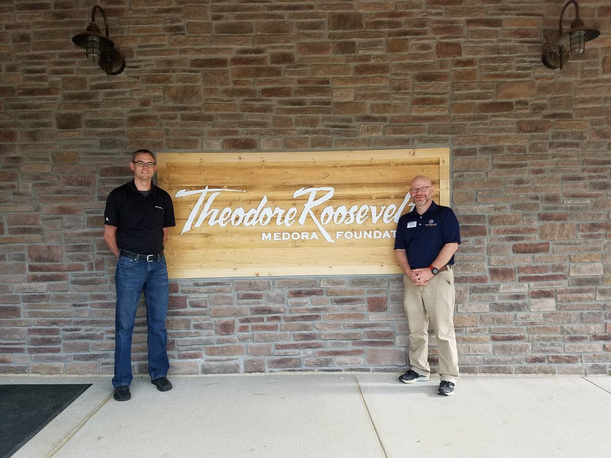 drschaumleffel's tweet photo. Tremendous visit last week to tour @MedoraND; to train #TheodoreRooseveltMedoraFoundation staff on #tourism #visitorexperience for travelers with children with #specialneeds; to visit @IndStateNLSA #intern @courtneypaige07; &amp; to connect with staff &amp; friends of @TRooseveltNPS! https://t.co/AYI3YfeFV2