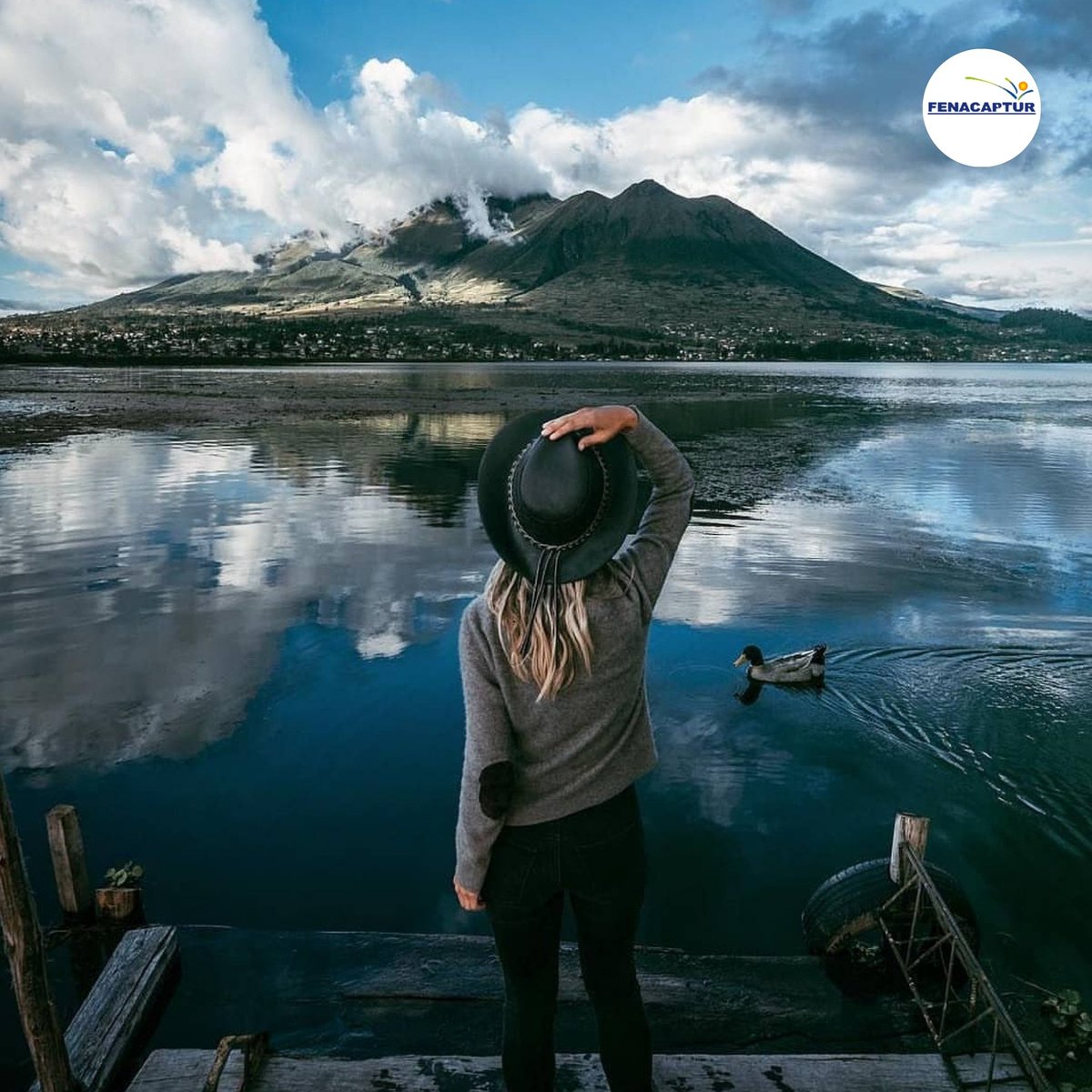 Disfruta del #LagoSanPablo y sus increíbles #paisajes, en la provincia de #Imbabura.
¡Conoce el #Ecuador!
Cada rincón, ¡Vale la pena!
📷: <a href="/josemostajo/">Jose Luis Mostajo</a>