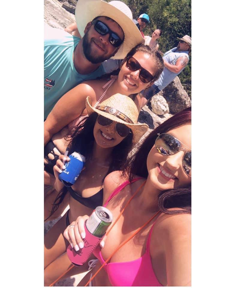 amyleesartin's tweet photo. Living on river time this weekend! Couldn’t ask for better friends! #concannotcancun #frio https://t.co/QY6KQVsGKD