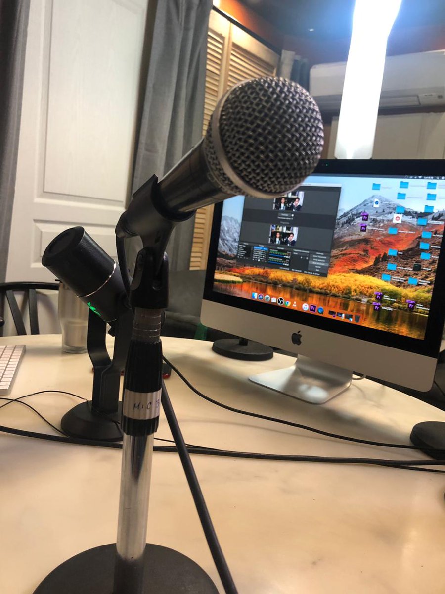 EduardoMinett's tweet photo. Amigos, estamos en entrevista... conéctate y entérate de lo que viene de nuestro disco.
#MusicMan #JoysticMusica #Entrevista #fusion13 #azaleamelendez https://t.co/HPZYbcTE7y