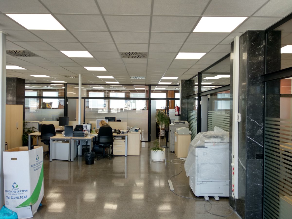 arcbcn's tweet photo. #ProjectesARCbcn | Incrementem l'eficiència energètica de l'edifici Novíssim, seu de @bcn_ajuntament, incorporant enllumenat 100% LED i clima/ventilació amb motor EC⚡️
 #energiasostenible #eficienciaenergetica https://t.co/aIacaZZvRv