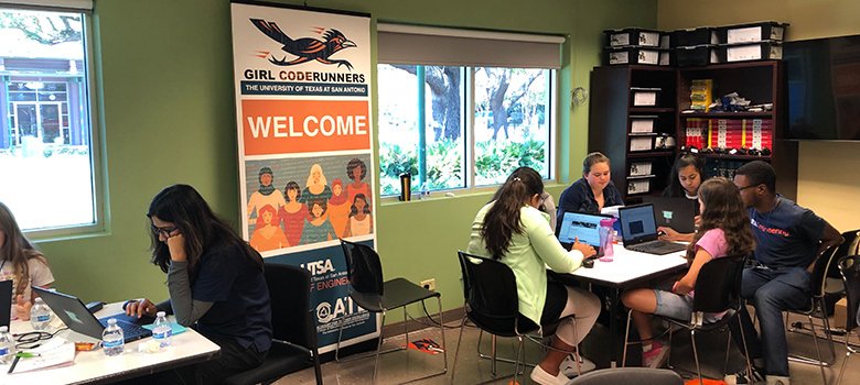 UTSAResearch's tweet photo. #UTSA is training the next generation of female computer scientists on #SanAntonio’s Westside https://t.co/bfHyeC37op #CodeRunners #STEM #GirlsInSTEM #satx #satxtech https://t.co/YwA7W9kwAI