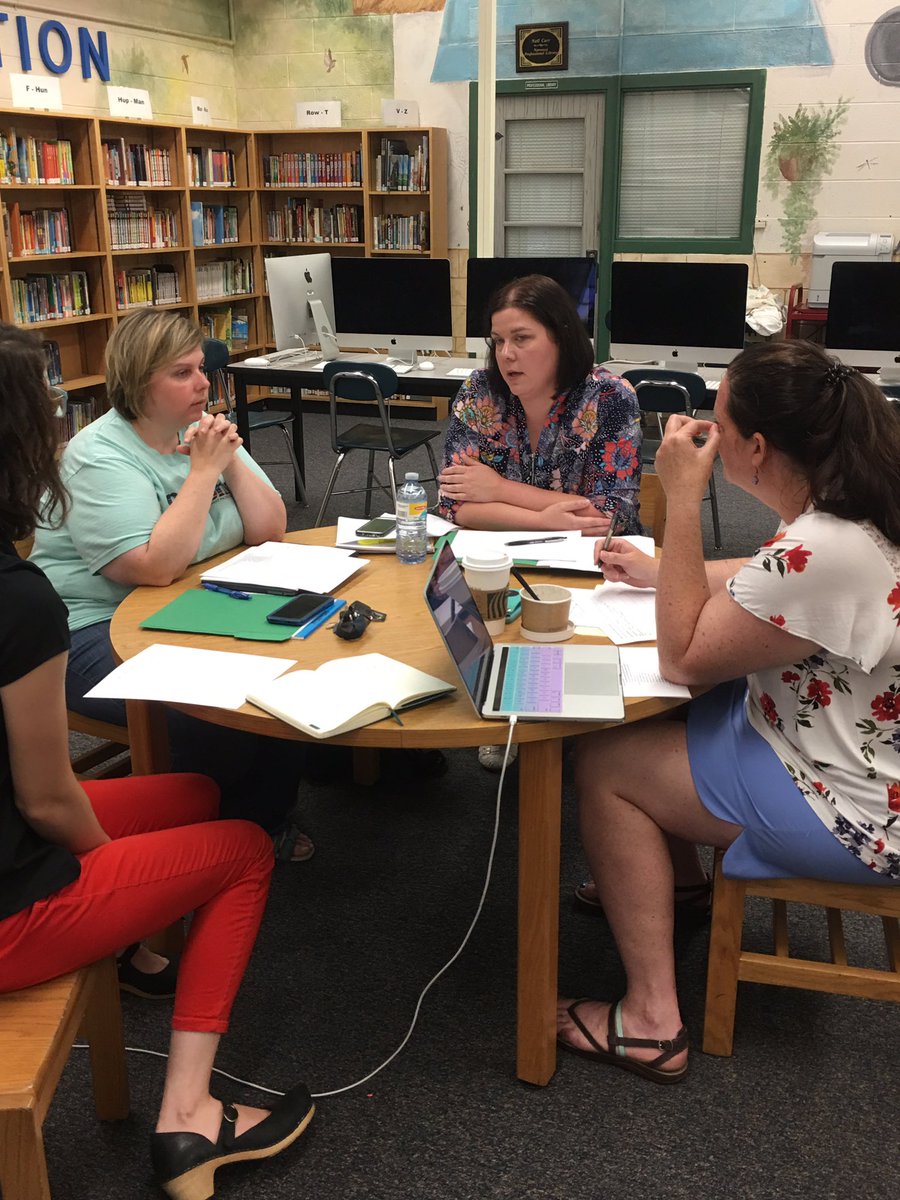 robynfellis's tweet photo. Learning the “why” in our Leadership Team meeting this morning!  What a great group of leaders!  #grrreatNESs #learnthewhy https://t.co/eRWGnkKT9b
